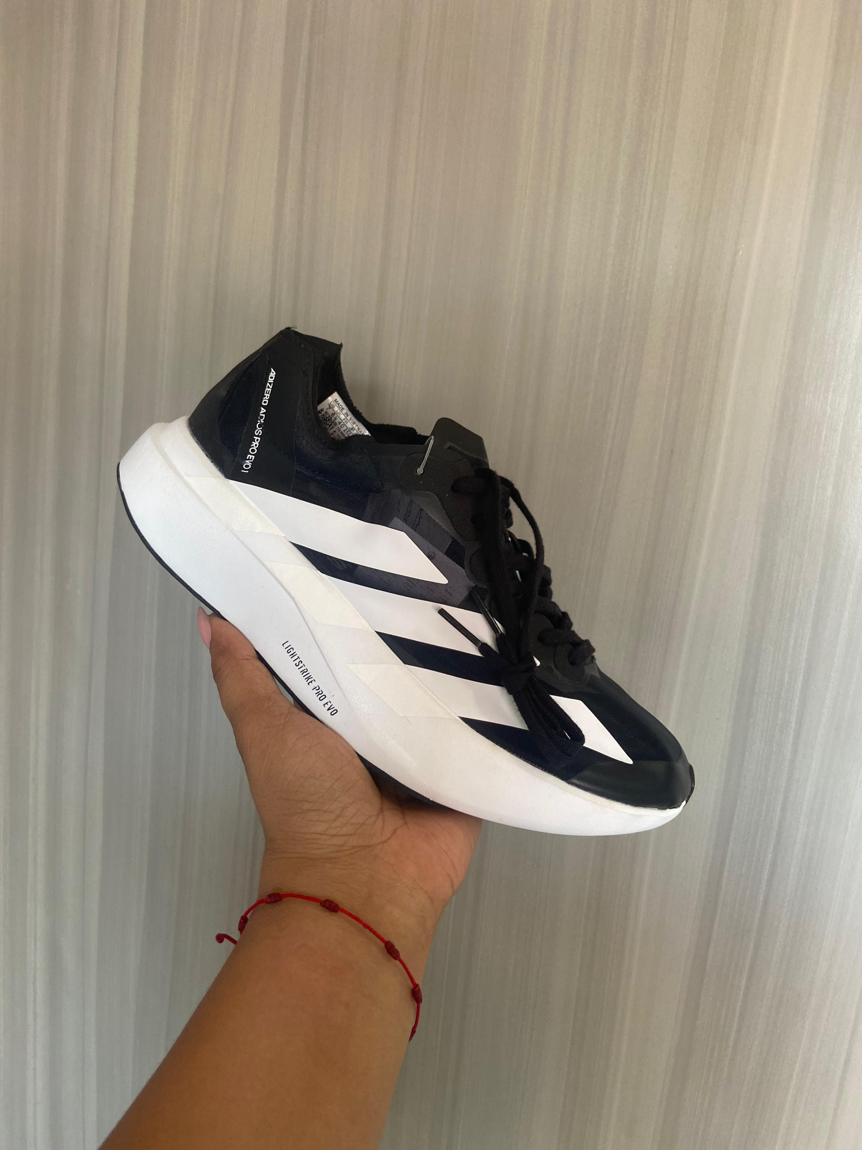 ADIZERO NEGROS REPLICA AAA