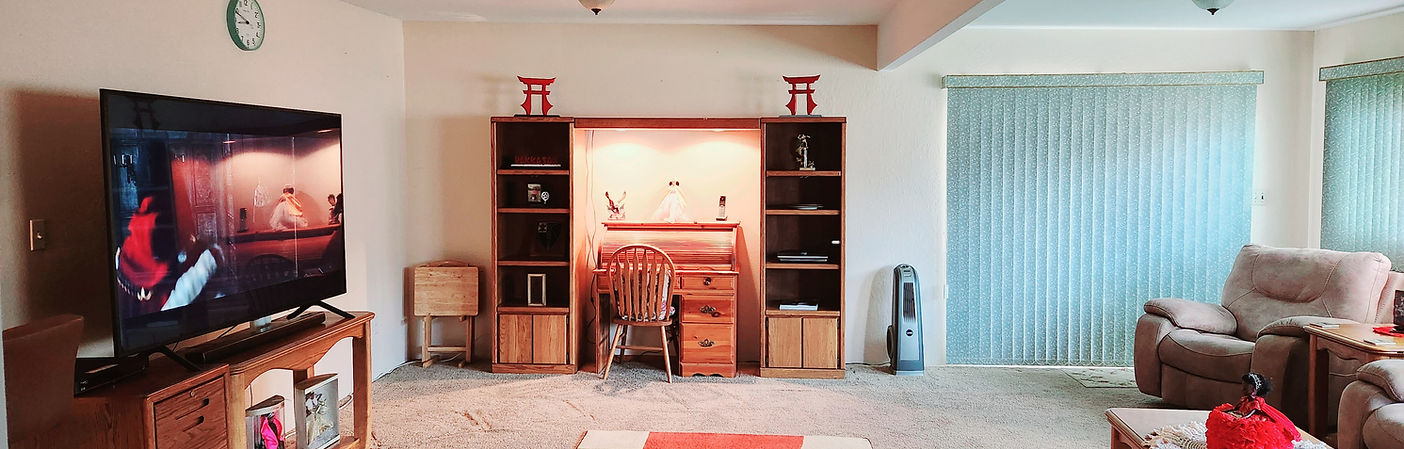 Family room 2.jpg