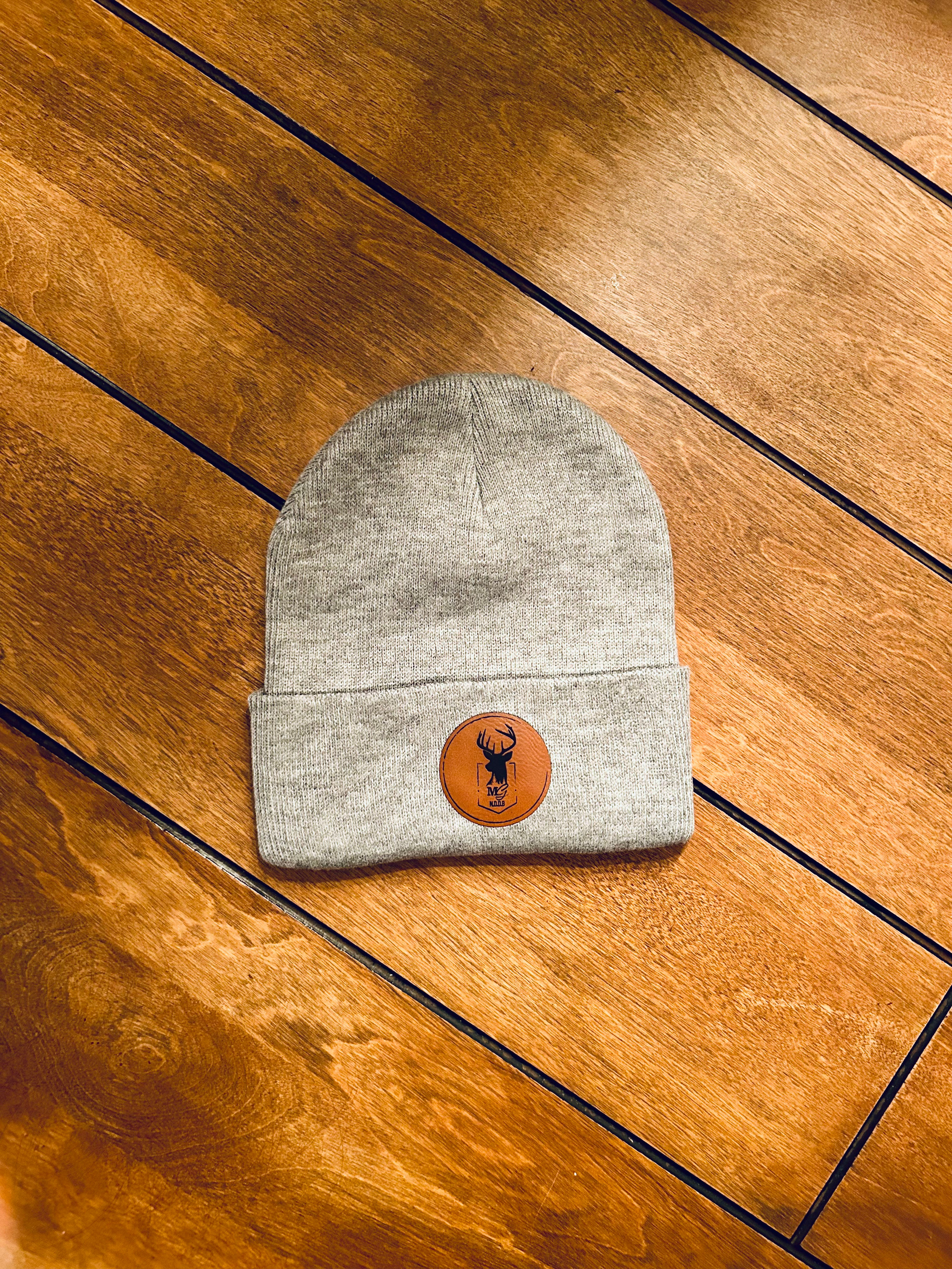 LA TUQUE «PATCH» DE CUIR