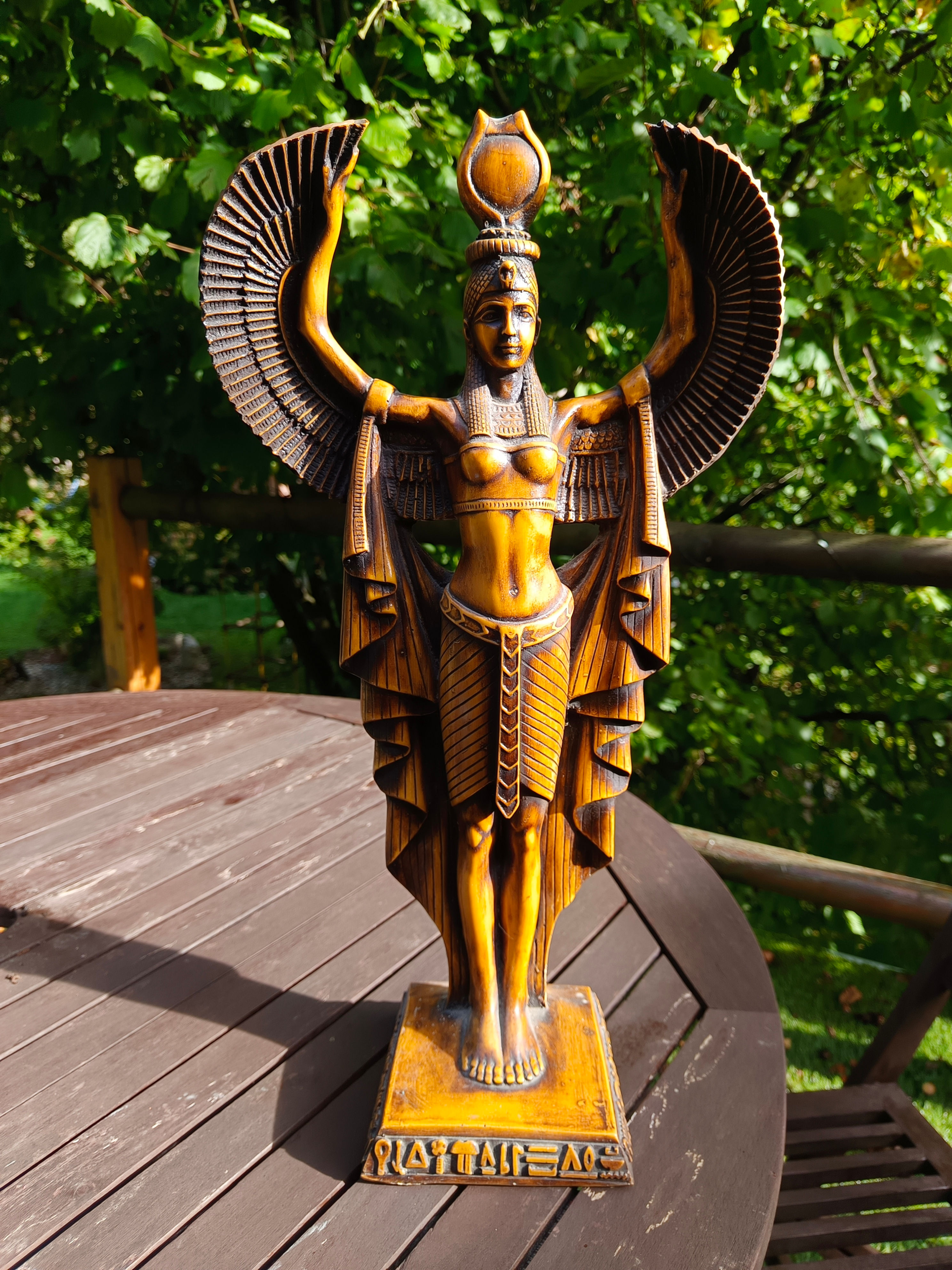 ISIS socha 53 cm, Egypt