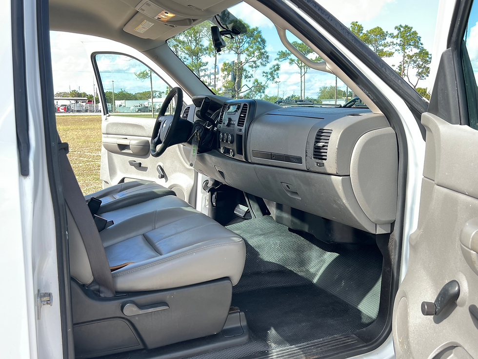 Thumbnail: 2007 Chevrolet Silverado 2500HD 8' Reading Service Truck with 1,300lb Lift Gate