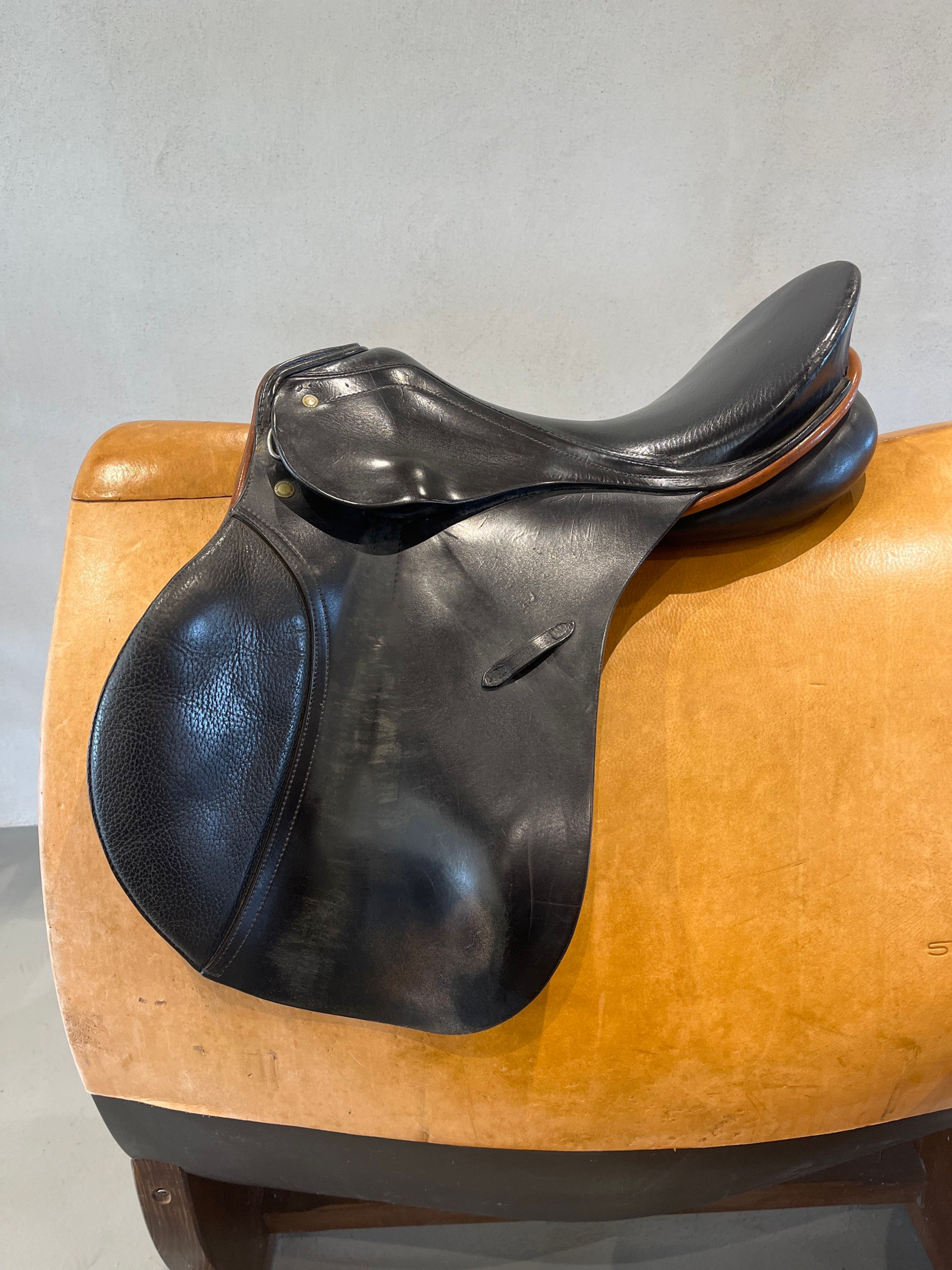 Brugt Passier Young winner 16” bom 28,5cm. Sælges for kunde 