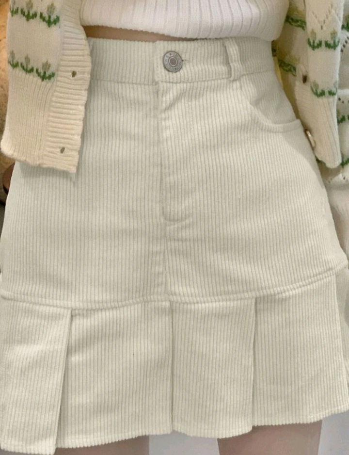 Thumbnail: DUAL POCKET PLEATED SKIRTS