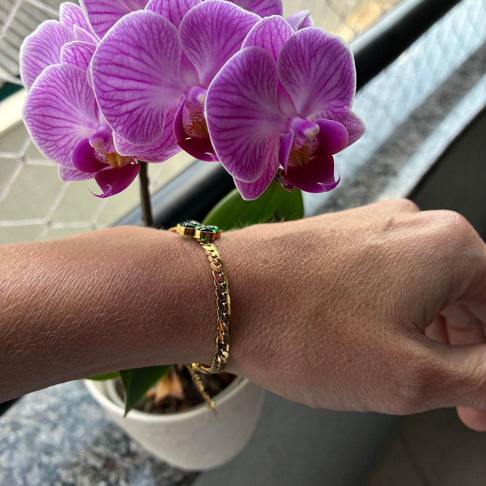 Miniatura: Pulseira Folheada a ouro com Pingente de Trevo de Coração com pedras verdes