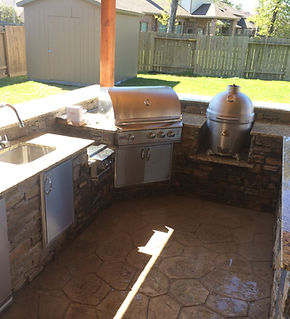 outdoor kitchen