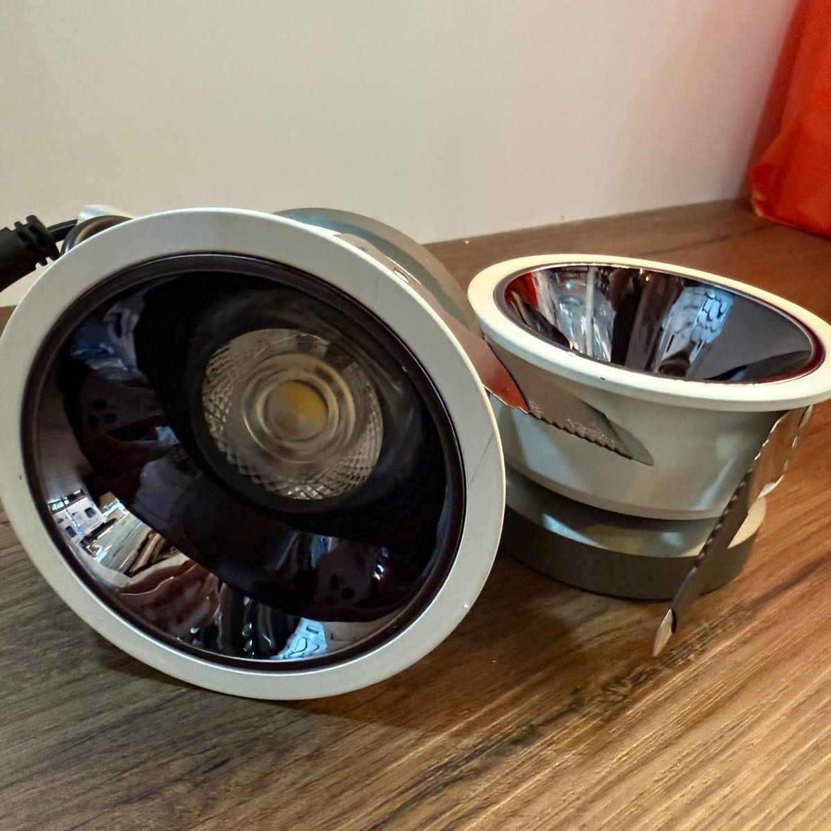 White Rim with Inner Reflective Black LED Spotlight