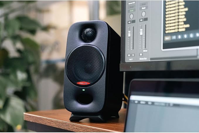 Thumbnail: Studio Reference Monitors AXON 3 | NUX | NFM-03