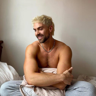 Johann Vera conmemora el Día de la Madre fuera de Ecuador con esta canción