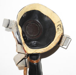 RAF Type E* oxygen mask (Sefton reproduction body) with original hose, Type 26 mic. assembly (full e