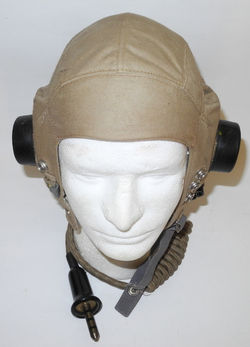洋書 VINTAGE FLYNG HELMETS 洋書 VINTAGE FLYNG HELMETS Flying Helmets and Headgear