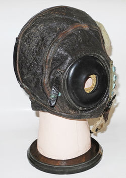 US Navy AN6543 winter shearling flying helmet