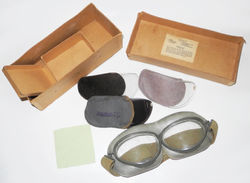 Superb pair of Luftwaffe model 295 goggles, in box with accessories, dated 1941