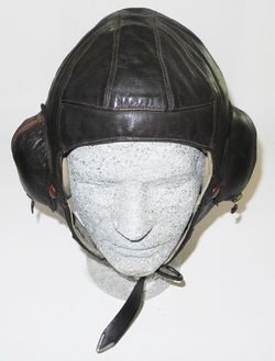 洋書 VINTAGE FLYNG HELMETS 洋書 VINTAGE FLYNG HELMETS Vintage Flying Helmets: Aviation