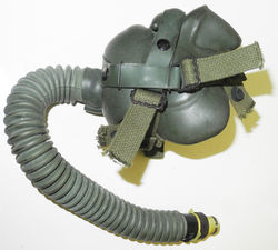 Fabulous unused AAF A-14 oxygen mask, in box with accessories