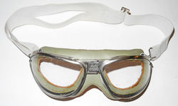 REPRODUCTION AAF / USN AN6530 flying goggles in brand new/unused condition.