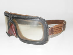 Fantastic set of Mk IIIa goggles maker marked to D. Lewis