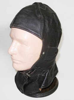 WWI Imperial German Air Service cowl type flying helmet