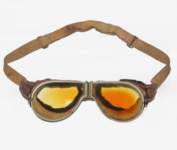 RFC 1917 dated flying goggles by Triplex.