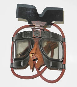 RAF Mk IVB flying goggles, with polarizing sun screen, in fantastic condition