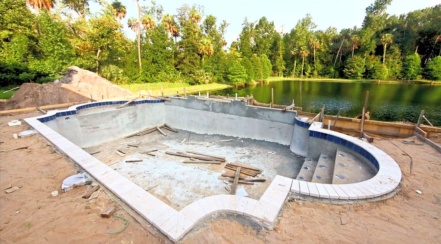 pool-construction_edited.jpg