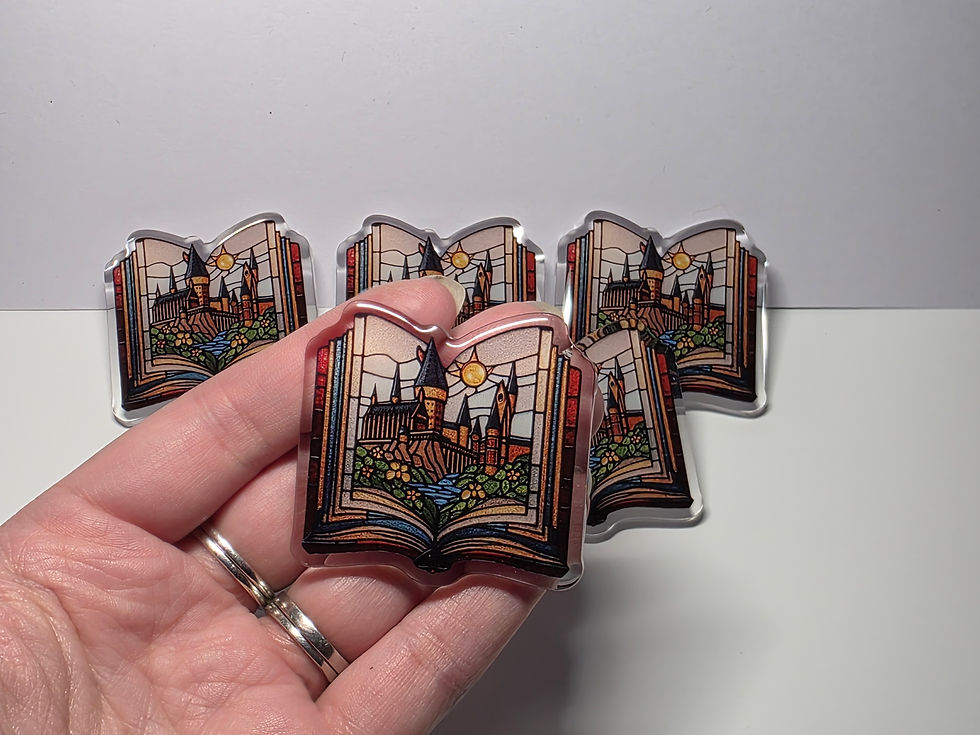 Thumbnail: Hogwarts book pin Badge