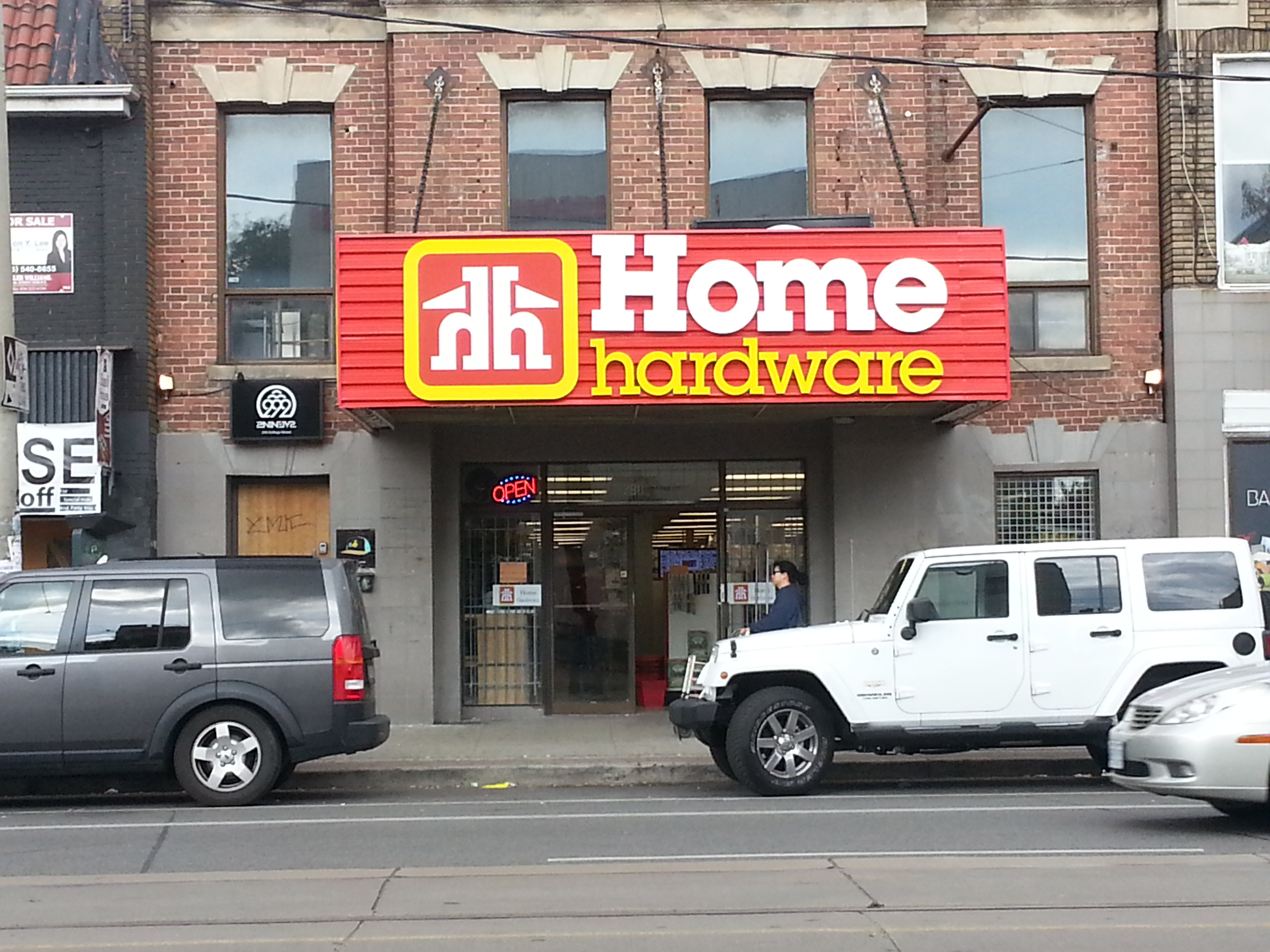 Retail Service Store College Home Hardware Ontario