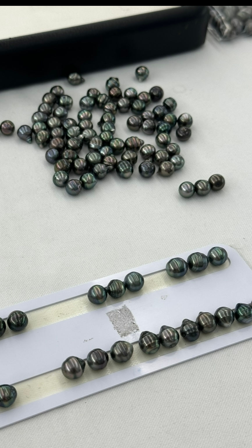 Thumbnail: Tahitian Pearl Lariat Necklace 