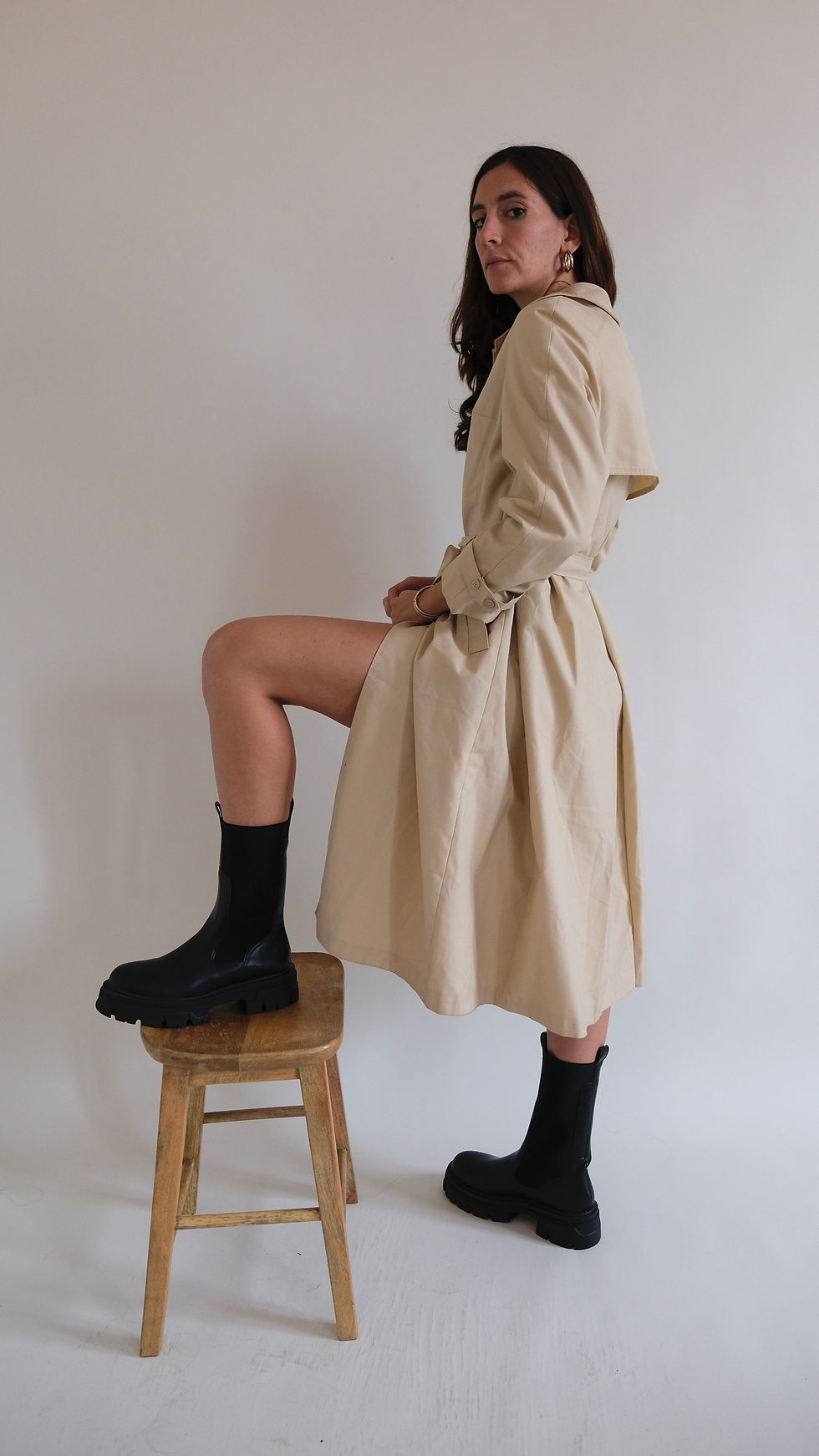 Light cream trench