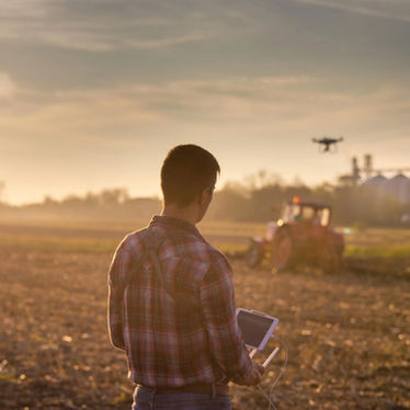 Comienza la convocatoria a LEGADO 2025, el programa de Bayer y Endeavor que impulsa a emprendimientos con impacto real en la región