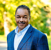 Napoleon Bell_Headshot_2025_edited.jpg