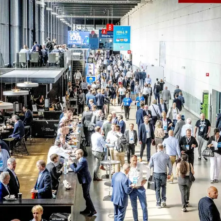 Nor-Shipping feirer 60-årsjubileum i Oslo og Lillestrøm. En brasiliansk delegasjon deltar i et heldagsseminar om grønn skipsfart og fremtidens maritime samarbeid mellom Brasil og Norge.