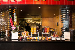 Spend New Year's Day at Dantanna's Bubbles & Bloodies Brunch
