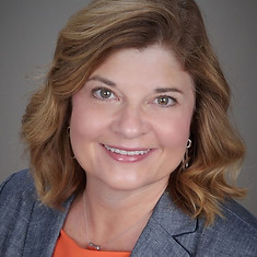 LisaOrman headshot.jpg