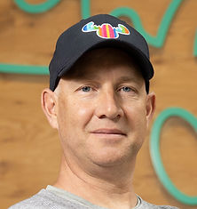 Fraser Paterson Profile Photo 01 LR.jpg