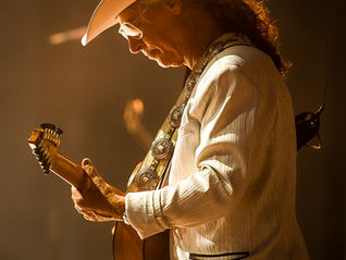 Ed Roland of Collective Soul: A Historic Sold-Out Night at Richey Suncoast Theatre