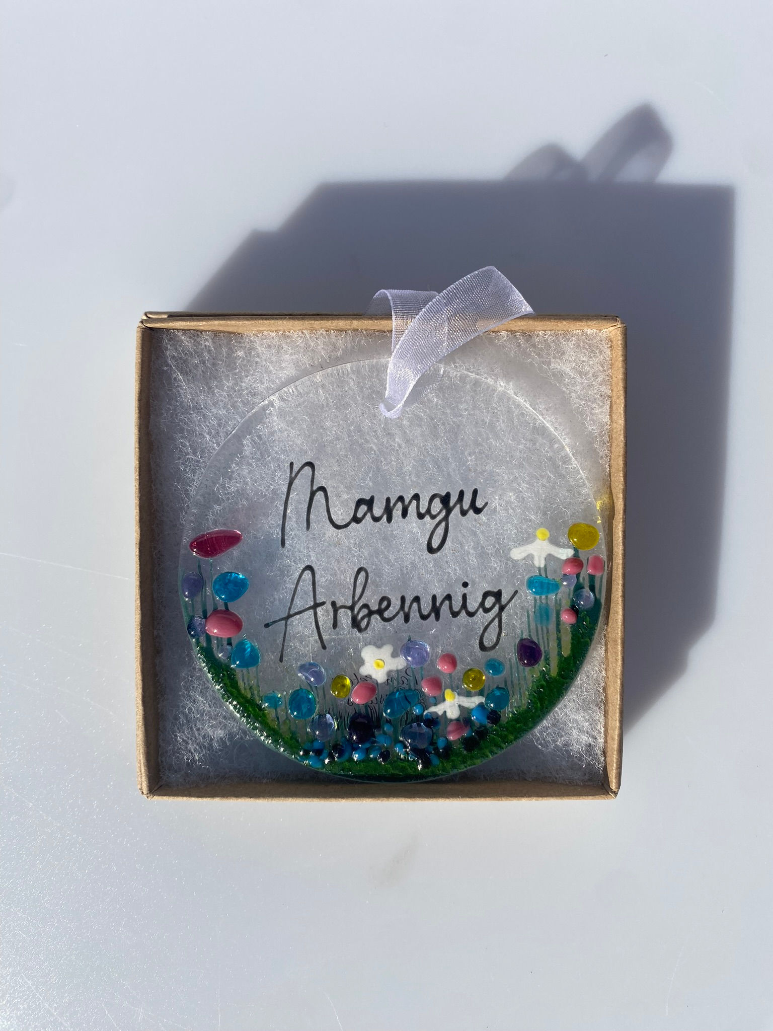 Wildflower Hanging Decoration - Mamgu Arbennig (Welsh for Special Grandma)