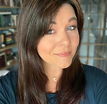 Christa Leigh Financial reader Headshot