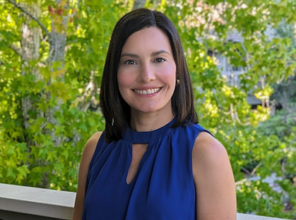 nutritionist and health coach smiling 