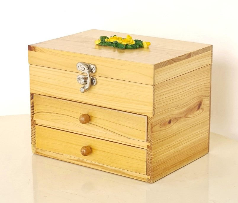 Hình thu nhỏ: Hộp Nữ Trang Gỗ Nhiều Màu Có Gương Có Khóa 18x14 cm Xinh Xắn