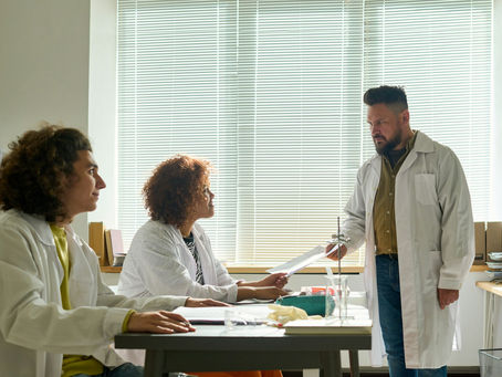 What to Expect From a High School Chemistry Tutor