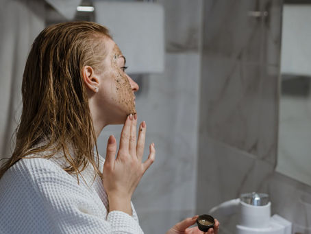 Why Choose Clean and Eco-Friendly Skincare for Anti-Aging
