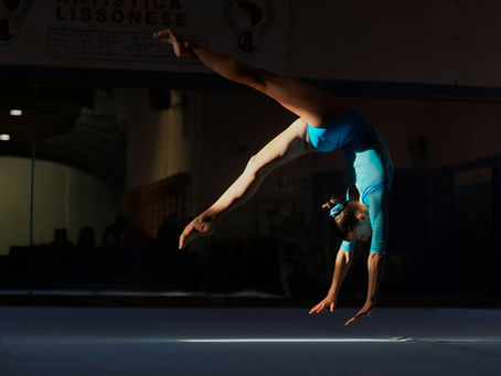 How to Help If the Floor Gymnast Is Slipping in Winter