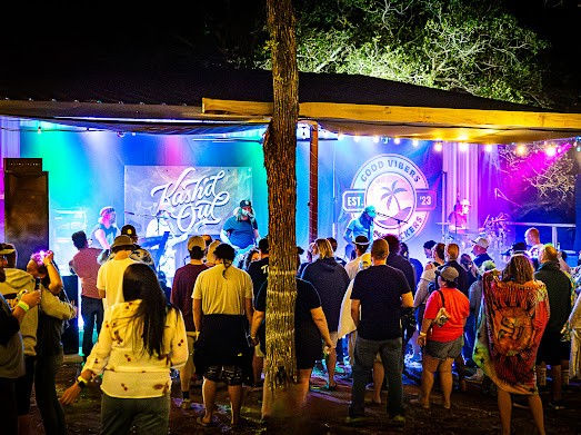 thumbnail_4U6A9105-Enhanced-NR