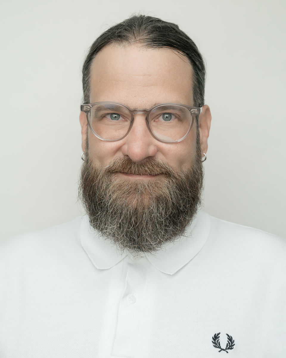 weiß vor weiß, Lichtbildnis, schempershofe, Fotograf in nrw, Fotograf in essen, nrw, essen, Ruhrgebiet, Steele, essen Steele, essen kray, Fotograf in Deutschland, porträt, portrait, Porträtfotograf 