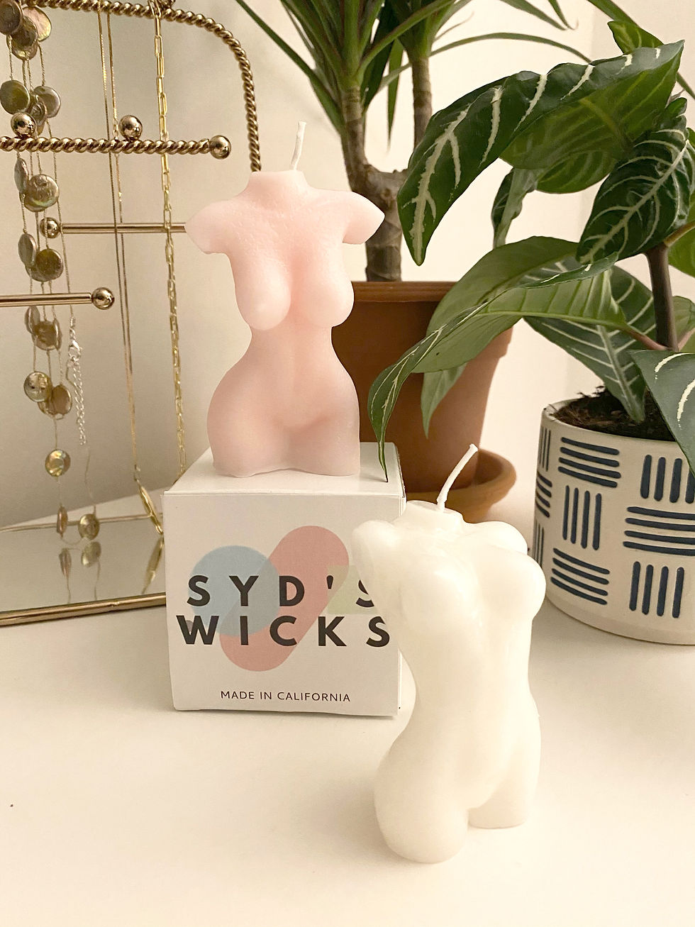Thumbnail: <3 YOUR BODY FIGURE CANDLE