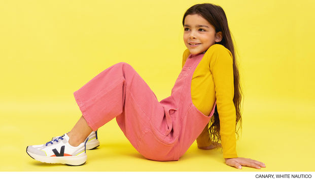 VEJA_SS22_LOOKBOOK_KIDS_DESKTOP_14.jpg