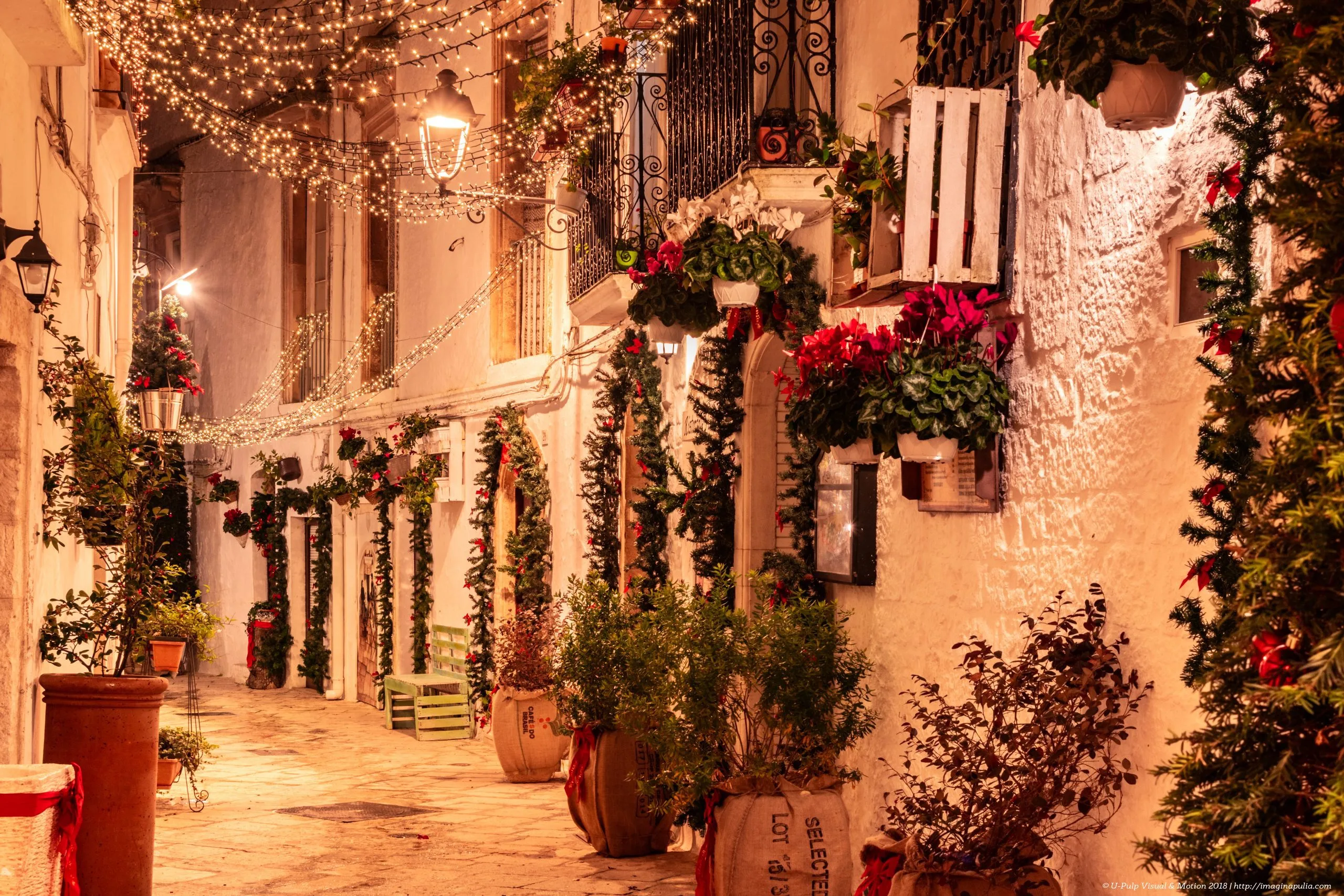 Locorotondo streets during Christmas