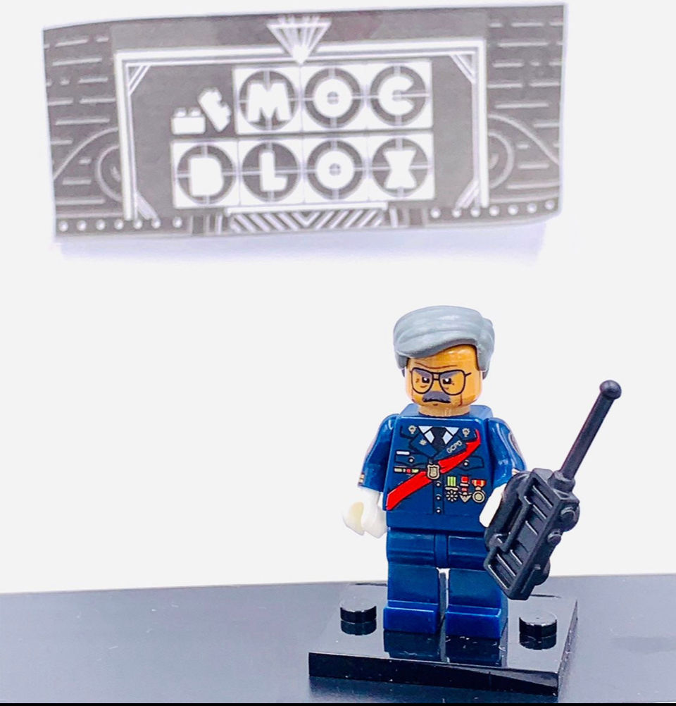 #0033 - Chief Gordon Police Suit