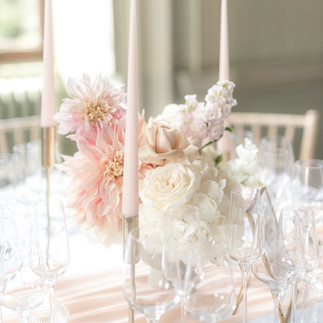 blush centrepiece
