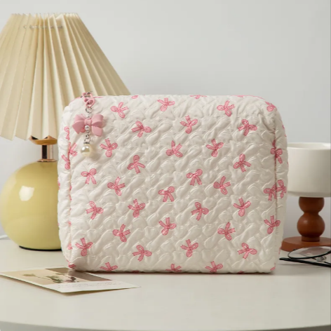 Miniature : Bow Clutch Cosmetic Bag